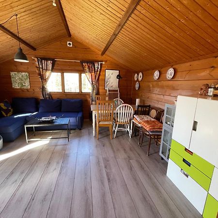 Three Rooms Stuga I Stugby Near National Park Undenäs Eksteriør billede